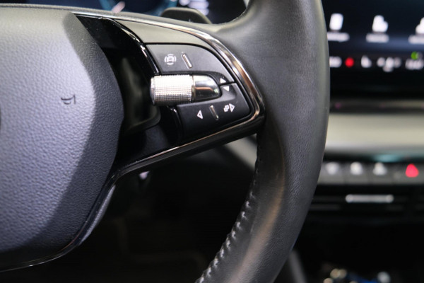 Škoda Octavia Combi 1.0 e-TSI Business Edition Automaat - N.A.P. Airco, Cruise, PDC, Trekhaak.