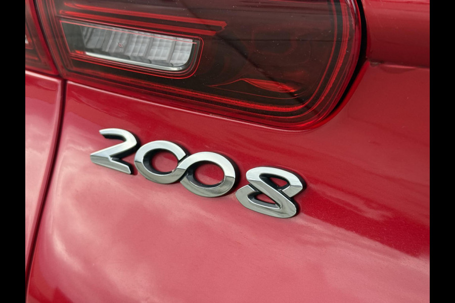 Peugeot 2008 1.2 PureTech Signature Navi,Apple Carplay,Airco,Cruise,Trekhaak,PDC,Distributie riem v.v. 2025,N.A.P,APK tot 03-2027