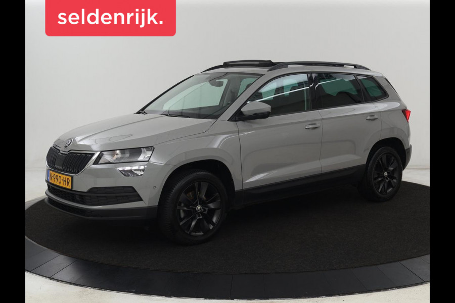 Škoda Karoq 1.0 TSI Business Edition | Panoramadak | Trekhaak | Carplay | Navigatie | Park Assist  | Climate control | DAB | Cruise control | Bluetooth