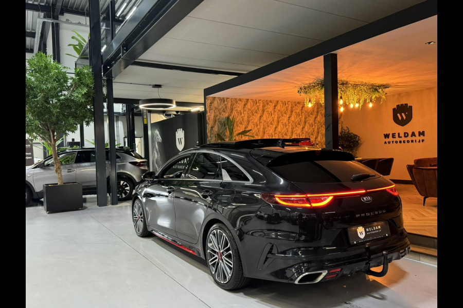 Kia ProCeed 1.6 T-GDI GT Garantie Trekhaak Pano Memory Camera Carplay StuurVW StoelVW Blindspot Elek Achterklep Navi Led Rijklaar