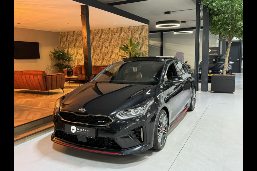 Kia ProCeed 1.6 T-GDI GT Garantie Trekhaak Pano Memory Camera Carplay StuurVW StoelVW Blindspot Elek Achterklep Navi Led Rijklaar