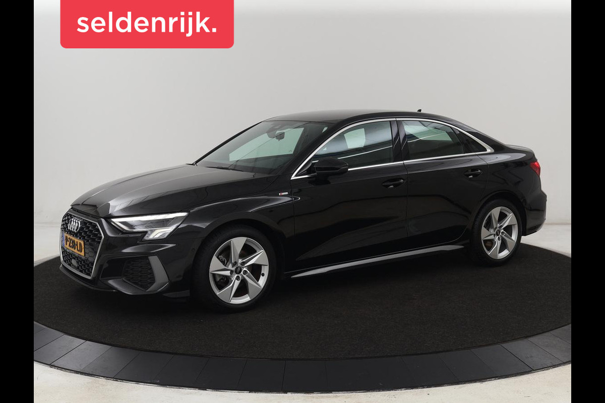 Audi A3 30 TFSI S edition | Stoelverwarming | Park Assist | Carplay | Sportstoelen | Half leder | Virtual Cockpit | Full LED | Navigatie | Bluetooth | Climate control | Cruise control