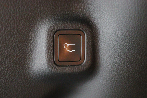 Jeep Compass 4xe 240 Plug-in Hybrid Electric S Leer, Virtual Cockpit, Camera, Apple Carplay, ACC, Rijstrooksensor, 19"