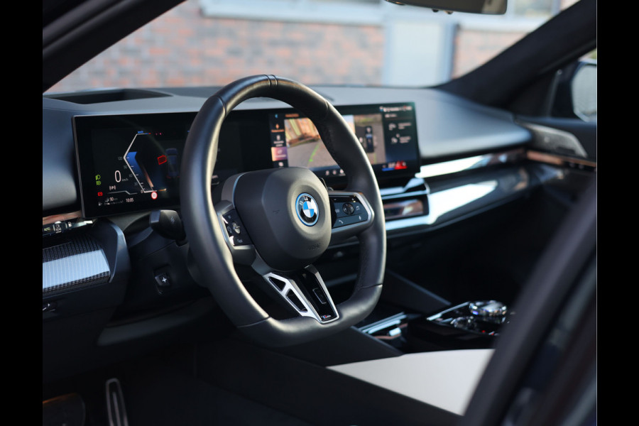 BMW 550e Touring xDrive | Carbonzwart - Bow&Wil - Trekhaak