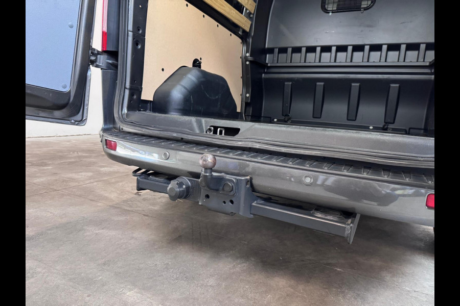 Ford Transit Custom 300 2.0 TDCI L2H1 Limited Dubbele Cabine Navigatie Airco 2 Schuifdeuren Trekhaak Parkeersensoren Carplay DAB
