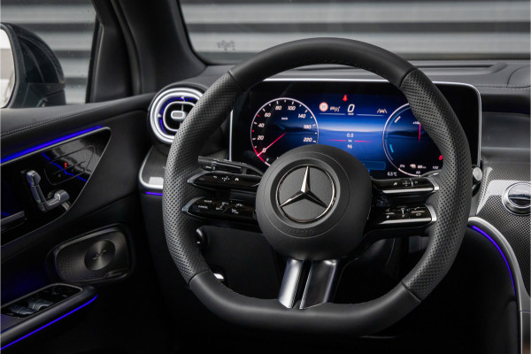 Mercedes-Benz GLC Coupé 300de 4MATIC AMG Line Alpingrau - Luchtvering