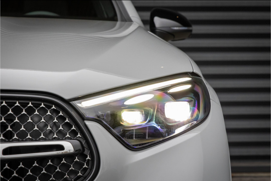 Mercedes-Benz GLC Coupé 300de 4MATIC AMG Line Alpingrau - Luchtvering