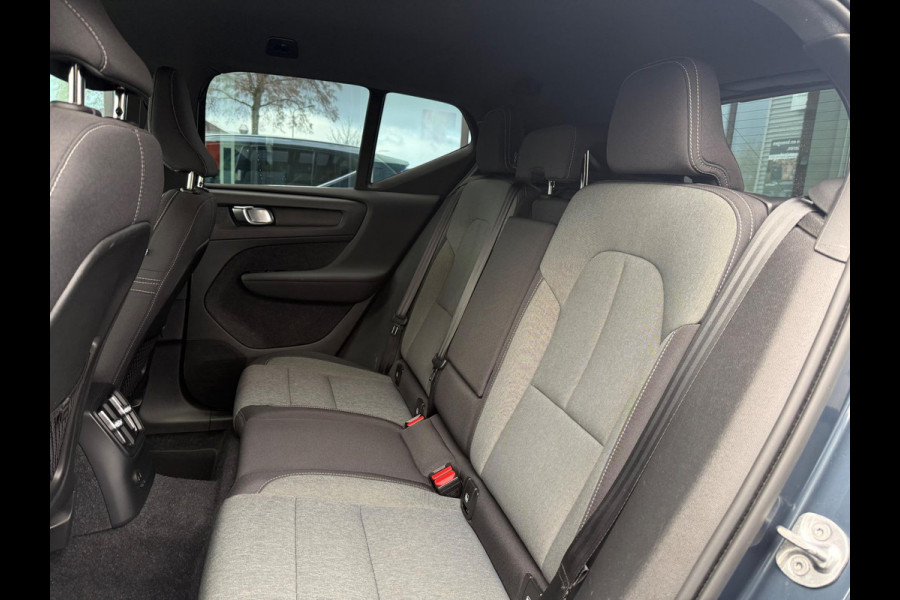 Volvo XC40 1.5 T4 Recharge Inscription - Automaat - Navi - Camera - Parkeerhulp - Climate