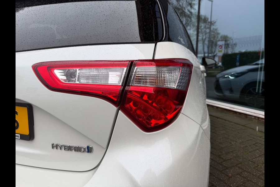 Toyota Yaris 1.5 Hybrid Premium - Automaat - Navi - Camera - Climate - LED