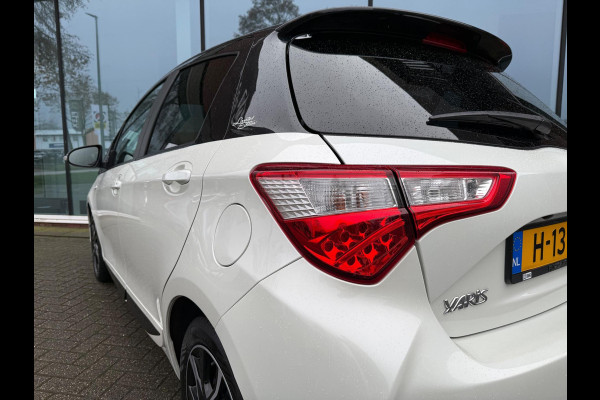 Toyota Yaris 1.5 Hybrid Premium - Automaat - Navi - Camera - Climate - LED