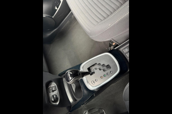 Toyota Yaris 1.5 Hybrid Premium - Automaat - Navi - Camera - Climate - LED