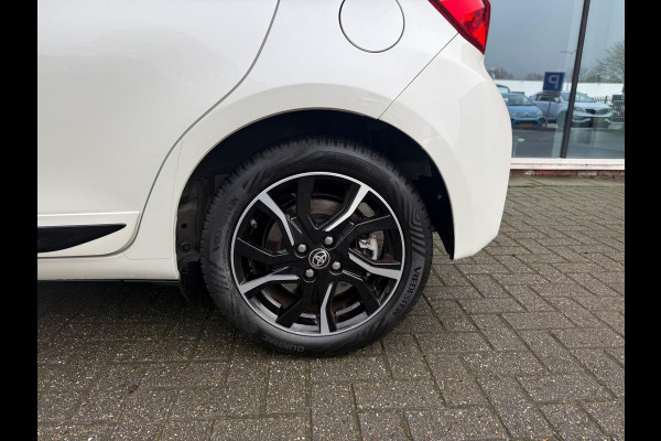 Toyota Yaris 1.5 Hybrid Premium - Automaat - Navi - Camera - Climate - LED