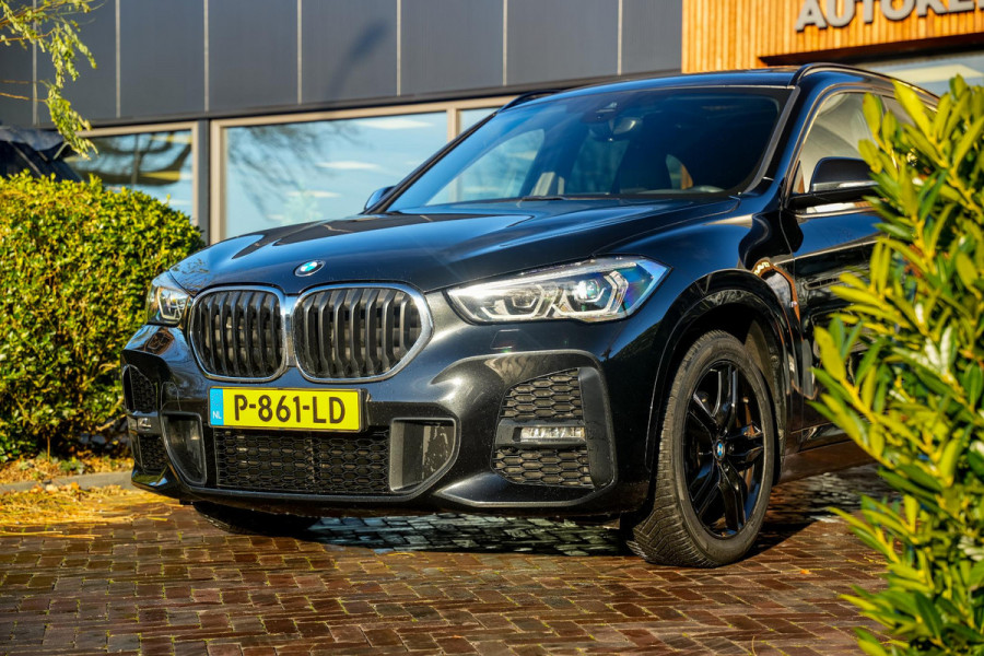 BMW X1 xDrive20d M Pakket Panodak Leer HUD Cruise Navi Stoelverw.