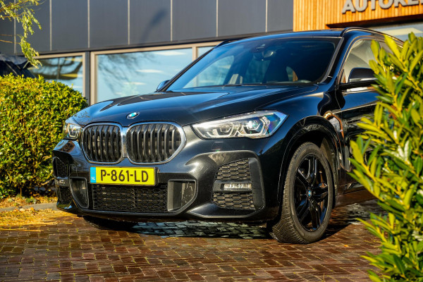 BMW X1 xDrive20d M Pakket Panodak Leer HUD Cruise Navi Stoelverw.