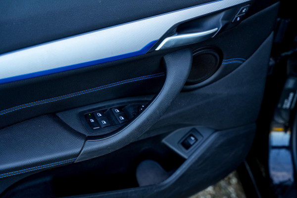 BMW X1 xDrive20d M Pakket Panodak Leer HUD Cruise Navi Stoelverw.