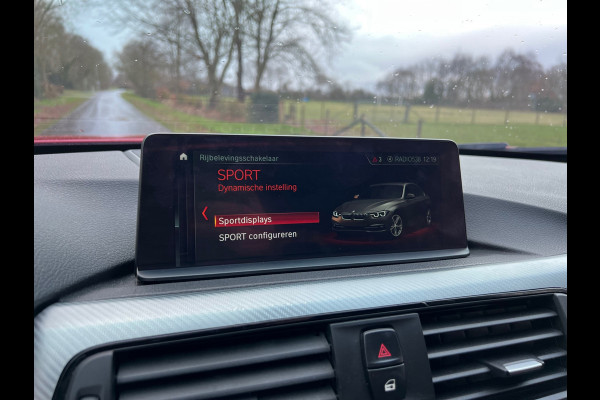 BMW 3 Serie 318i Edition M Sport Shadow High Executive | Schuif/kanteldak + Lederbekleding + DAB + Navi Nu € 24.950,-!!!