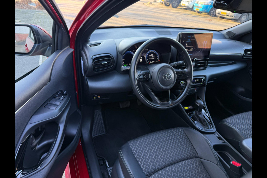 Toyota Yaris 1.5 HYBRID 2024 176PK EXECUTIVE SPORT ACC LED AUT LANE-ASSIST LUXE