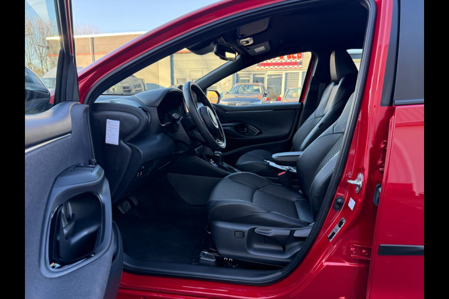 Toyota Yaris 1.5 HYBRID 2024 176PK EXECUTIVE SPORT ACC LED AUT LANE-ASSIST LUXE