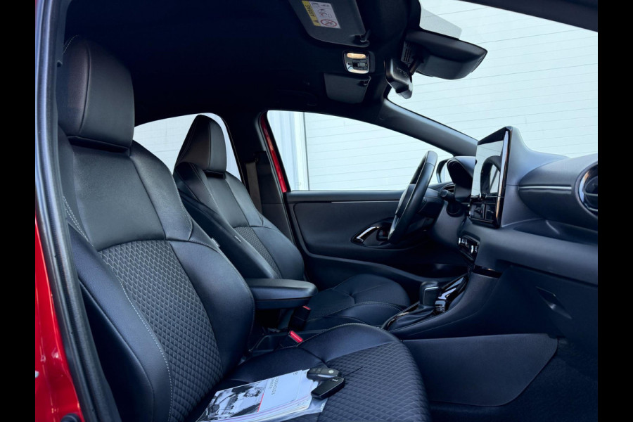 Toyota Yaris 1.5 HYBRID 2024 176PK EXECUTIVE SPORT ACC LED AUT LANE-ASSIST LUXE