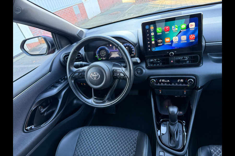 Toyota Yaris 1.5 HYBRID 2024 176PK EXECUTIVE SPORT ACC LED AUT LANE-ASSIST LUXE