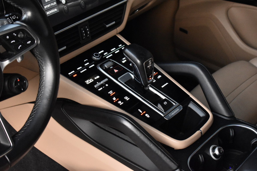 Porsche Cayenne 3.0 E-Hybrid 462pk Sport Chrono | Pano | Trekhaak | 360 Camera | Bose | Stuurverwarming | Luchtvering | Orig. NL |