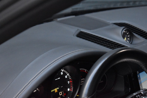 Porsche Cayenne 3.0 E-Hybrid 462pk Sport Chrono | Pano | Trekhaak | 360 Camera | Bose | Stuurverwarming | Luchtvering | Orig. NL |