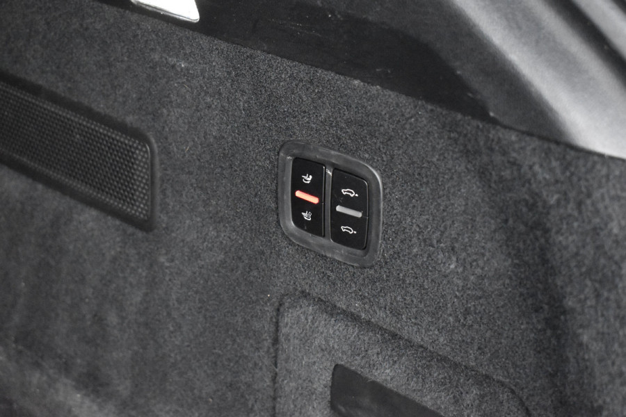 Porsche Cayenne 3.0 E-Hybrid 462pk Sport Chrono | Pano | Trekhaak | 360 Camera | Bose | Stuurverwarming | Luchtvering | Orig. NL |