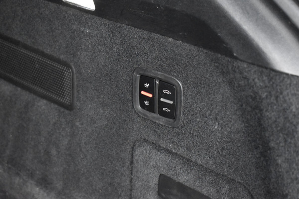 Porsche Cayenne 3.0 E-Hybrid 462pk Sport Chrono | Pano | Trekhaak | 360 Camera | Bose | Stuurverwarming | Luchtvering | Orig. NL |