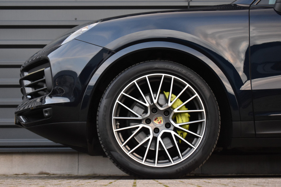 Porsche Cayenne 3.0 E-Hybrid 462pk Sport Chrono | Pano | Trekhaak | 360 Camera | Bose | Stuurverwarming | Luchtvering | Orig. NL |