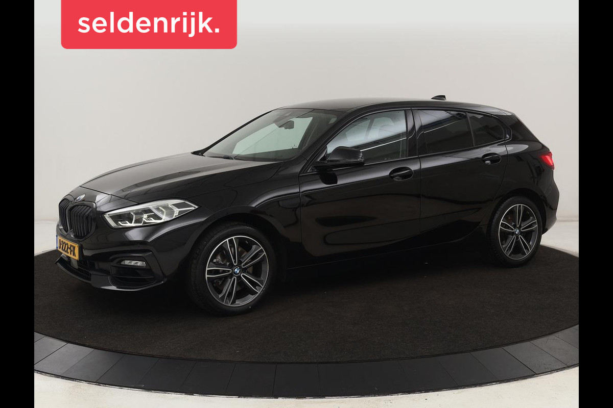 BMW 1-serie 118i Sport Line | Sportstoelen | Carplay | Live Cockpit | Full LED | Navigatie | Half leder | Parkeerhulp | Climate control | Cruise control