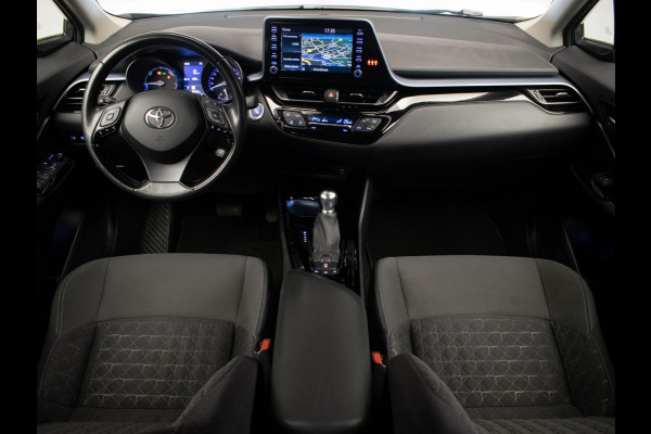 Toyota C-HR 1.8 Hybrid Dynamic (CARPLAY,NAVI,CAMERA,LED,CRUISE,CLIMATE,SPORTSTOELEN,GETINT,NETTESTAAT)
