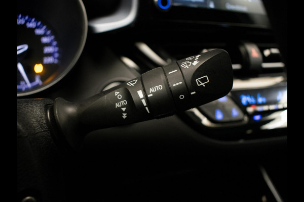 Toyota C-HR 1.8 Hybrid Dynamic (CARPLAY,NAVI,CAMERA,LED,CRUISE,CLIMATE,SPORTSTOELEN,GETINT,NETTESTAAT)