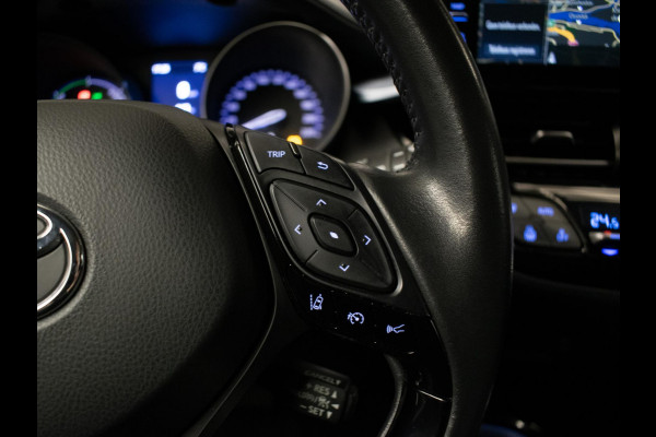 Toyota C-HR 1.8 Hybrid Dynamic (CARPLAY,NAVI,CAMERA,LED,CRUISE,CLIMATE,SPORTSTOELEN,GETINT,NETTESTAAT)