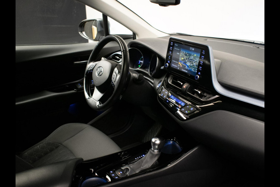 Toyota C-HR 1.8 Hybrid Dynamic (CARPLAY,NAVI,CAMERA,LED,CRUISE,CLIMATE,SPORTSTOELEN,GETINT,NETTESTAAT)