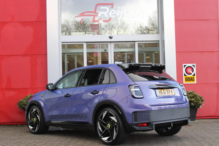 Abarth 600e SCORPIONISSIMA 280PK 54 kWh | SABELT PERFROMANCE SPORTOELEN/BEKLEDING | ENGINE SOUND GENERATOR | PACK DESIGN SCORPIONISSIMA | PACK TECH SCORPIONISSIMA | PACK WINTER (STOEL VERWARMING/VOORRUITVERWARMING) | PACK SCORPION | 20" LICHTMETALEN VELGEN | ABARTH BODYKIT | 360° PARKEERSENSOREN | REMKLAUWEN GROEN | ELEKTRISCH BEDIENBARE BESTUURDERSSTOEL | AMBIANCE INTERIEUR VERLICHTING | ACHTERUITRIJ CAMERA | ADAPTIVE CRUISE CONTROL | DRAADLOZE APPLE CARPLAY/ANDROID AUTO | DODEHOEK DETECTIE | DC SNELLAAD FUNCTIE | DRAADLOZE APPLE CARPLAY/ANDROID AUTO | ELEKTRISCH BEDIENBARE ACHTE