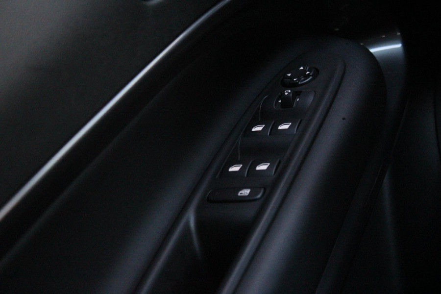 Abarth 600e SCORPIONISSIMA 280PK 54 kWh | SABELT PERFROMANCE SPORTOELEN/BEKLEDING | ENGINE SOUND GENERATOR | PACK DESIGN SCORPIONISSIMA | PACK TECH SCORPIONISSIMA | PACK WINTER (STOEL VERWARMING/VOORRUITVERWARMING) | PACK SCORPION | 20" LICHTMETALEN VELGEN | ABARTH BODYKIT | 360° PARKEERSENSOREN | REMKLAUWEN GROEN | ELEKTRISCH BEDIENBARE BESTUURDERSSTOEL | AMBIANCE INTERIEUR VERLICHTING | ACHTERUITRIJ CAMERA | ADAPTIVE CRUISE CONTROL | DRAADLOZE APPLE CARPLAY/ANDROID AUTO | DODEHOEK DETECTIE | DC SNELLAAD FUNCTIE | DRAADLOZE APPLE CARPLAY/ANDROID AUTO | ELEKTRISCH BEDIENBARE ACHTE