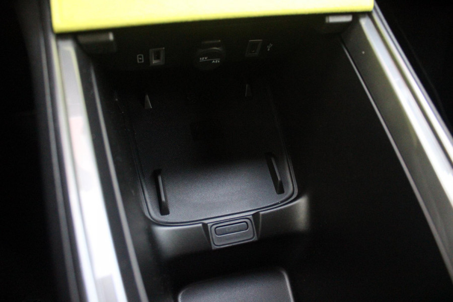 Abarth 600e SCORPIONISSIMA 280PK 54 kWh | SABELT PERFROMANCE SPORTOELEN/BEKLEDING | ENGINE SOUND GENERATOR | PACK DESIGN SCORPIONISSIMA | PACK TECH SCORPIONISSIMA | PACK WINTER (STOEL VERWARMING/VOORRUITVERWARMING) | PACK SCORPION | 20" LICHTMETALEN VELGEN | ABARTH BODYKIT | 360° PARKEERSENSOREN | REMKLAUWEN GROEN | ELEKTRISCH BEDIENBARE BESTUURDERSSTOEL | AMBIANCE INTERIEUR VERLICHTING | ACHTERUITRIJ CAMERA | ADAPTIVE CRUISE CONTROL | DRAADLOZE APPLE CARPLAY/ANDROID AUTO | DODEHOEK DETECTIE | DC SNELLAAD FUNCTIE | DRAADLOZE APPLE CARPLAY/ANDROID AUTO | ELEKTRISCH BEDIENBARE ACHTE