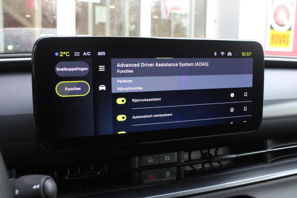 Abarth 600e SCORPIONISSIMA 280PK 54 kWh | SABELT PERFROMANCE SPORTOELEN/BEKLEDING | ENGINE SOUND GENERATOR | PACK DESIGN SCORPIONISSIMA | PACK TECH SCORPIONISSIMA | PACK WINTER (STOEL VERWARMING/VOORRUITVERWARMING) | PACK SCORPION | 20" LICHTMETALEN VELGEN | ABARTH BODYKIT | 360° PARKEERSENSOREN | REMKLAUWEN GROEN | ELEKTRISCH BEDIENBARE BESTUURDERSSTOEL | AMBIANCE INTERIEUR VERLICHTING | ACHTERUITRIJ CAMERA | ADAPTIVE CRUISE CONTROL | DRAADLOZE APPLE CARPLAY/ANDROID AUTO | DODEHOEK DETECTIE | DC SNELLAAD FUNCTIE | DRAADLOZE APPLE CARPLAY/ANDROID AUTO | ELEKTRISCH BEDIENBARE ACHTE