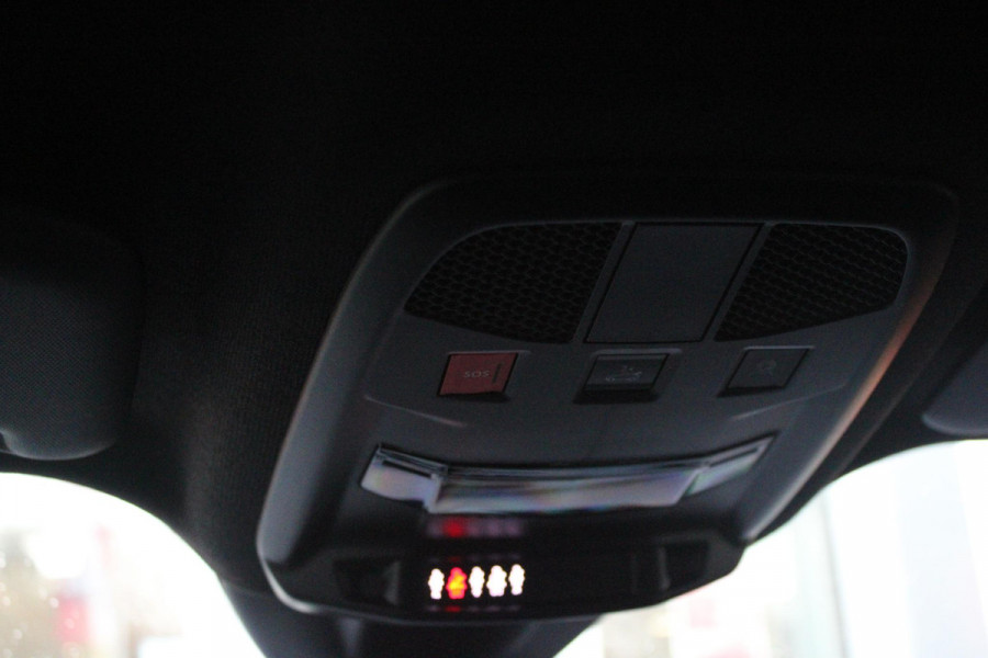 Abarth 600e SCORPIONISSIMA 280PK 54 kWh | SABELT PERFROMANCE SPORTOELEN/BEKLEDING | ENGINE SOUND GENERATOR | PACK DESIGN SCORPIONISSIMA | PACK TECH SCORPIONISSIMA | PACK WINTER (STOEL VERWARMING/VOORRUITVERWARMING) | PACK SCORPION | 20" LICHTMETALEN VELGEN | ABARTH BODYKIT | 360° PARKEERSENSOREN | REMKLAUWEN GROEN | ELEKTRISCH BEDIENBARE BESTUURDERSSTOEL | AMBIANCE INTERIEUR VERLICHTING | ACHTERUITRIJ CAMERA | ADAPTIVE CRUISE CONTROL | DRAADLOZE APPLE CARPLAY/ANDROID AUTO | DODEHOEK DETECTIE | DC SNELLAAD FUNCTIE | DRAADLOZE APPLE CARPLAY/ANDROID AUTO | ELEKTRISCH BEDIENBARE ACHTE