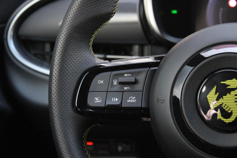 Abarth 600e SCORPIONISSIMA 280PK 54 kWh | SABELT PERFROMANCE SPORTOELEN/BEKLEDING | ENGINE SOUND GENERATOR | PACK DESIGN SCORPIONISSIMA | PACK TECH SCORPIONISSIMA | PACK WINTER (STOEL VERWARMING/VOORRUITVERWARMING) | PACK SCORPION | 20" LICHTMETALEN VELGEN | ABARTH BODYKIT | 360° PARKEERSENSOREN | REMKLAUWEN GROEN | ELEKTRISCH BEDIENBARE BESTUURDERSSTOEL | AMBIANCE INTERIEUR VERLICHTING | ACHTERUITRIJ CAMERA | ADAPTIVE CRUISE CONTROL | DRAADLOZE APPLE CARPLAY/ANDROID AUTO | DODEHOEK DETECTIE | DC SNELLAAD FUNCTIE | DRAADLOZE APPLE CARPLAY/ANDROID AUTO | ELEKTRISCH BEDIENBARE ACHTE