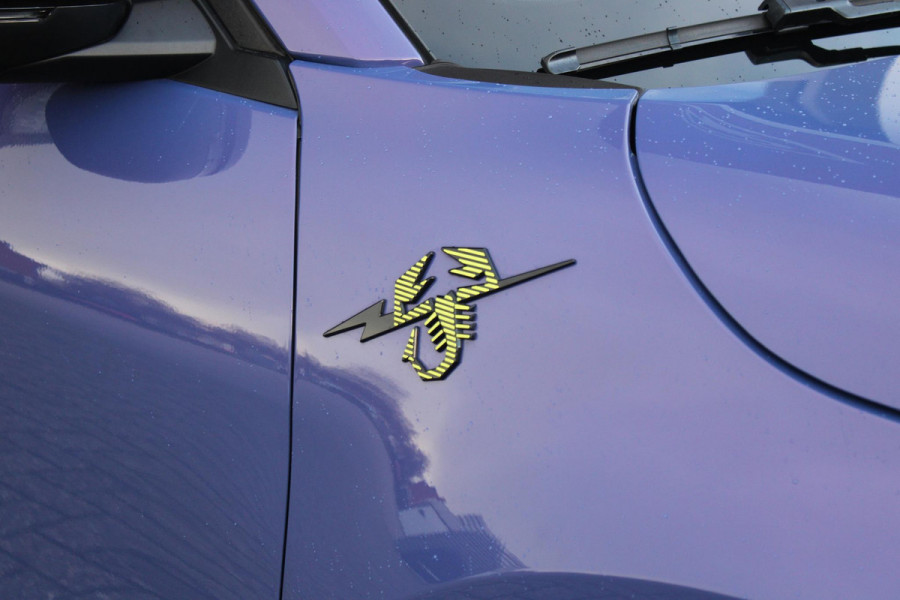 Abarth 600e SCORPIONISSIMA 280PK 54 kWh | SABELT PERFROMANCE SPORTOELEN/BEKLEDING | ENGINE SOUND GENERATOR | PACK DESIGN SCORPIONISSIMA | PACK TECH SCORPIONISSIMA | PACK WINTER (STOEL VERWARMING/VOORRUITVERWARMING) | PACK SCORPION | 20" LICHTMETALEN VELGEN | ABARTH BODYKIT | 360° PARKEERSENSOREN | REMKLAUWEN GROEN | ELEKTRISCH BEDIENBARE BESTUURDERSSTOEL | AMBIANCE INTERIEUR VERLICHTING | ACHTERUITRIJ CAMERA | ADAPTIVE CRUISE CONTROL | DRAADLOZE APPLE CARPLAY/ANDROID AUTO | DODEHOEK DETECTIE | DC SNELLAAD FUNCTIE | DRAADLOZE APPLE CARPLAY/ANDROID AUTO | ELEKTRISCH BEDIENBARE ACHTE