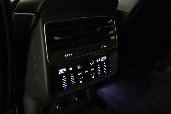Audi RSQ8 4.0 TFSI quattro 600PK/PANO/HUD/CARBON PAKKET/360CAM/VOL