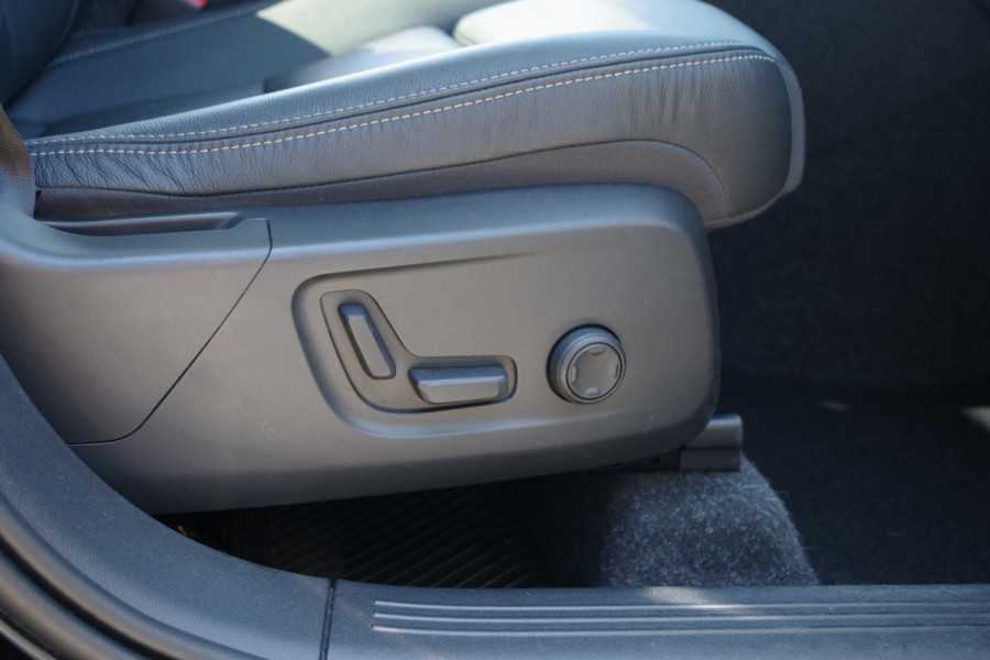 Volvo XC40 1.5 T4 211 PK Recharge Inscription, Panoramadak, Harman/Kardon, 360 Camera