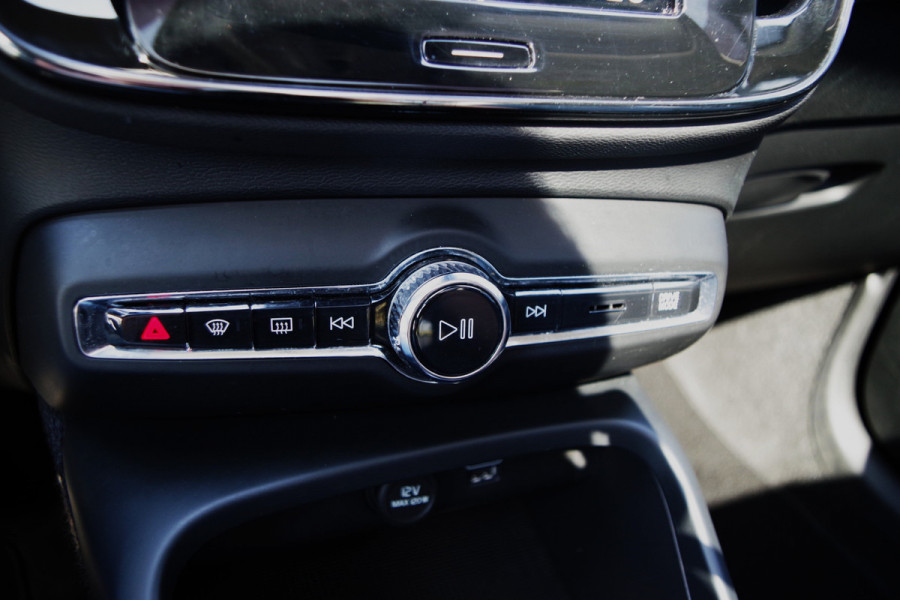 Volvo XC40 1.5 T4 211 PK Recharge Inscription, Panoramadak, Harman/Kardon, 360 Camera