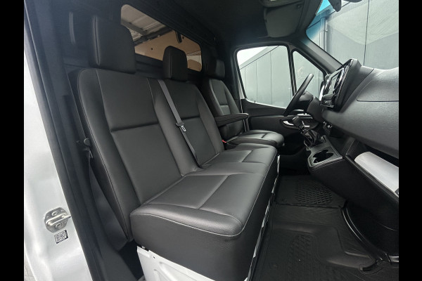 Mercedes-Benz Sprinter 311 CDI RWD 3.5T / L2H2 / UNIEK!! MEMORY EN STOELVERWARMING / TREKHAAK / LED KOPLAMPEN / ECC / CRUISE / NAVI / CAMERA / 3-ZITS /