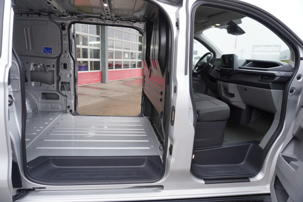 Ford Transit Custom 320L 2.0 TDCI 170PK L2H1 Trend Automaat Schuifdeur L / R Nr. V071 | Airco | Adap.Cruise | Navi | Camera | Blis | Glaslook