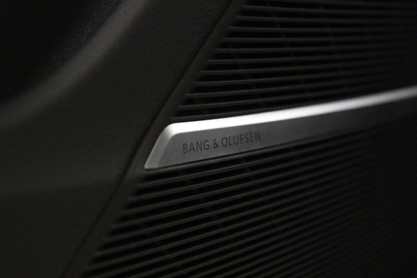 Audi RSQ8 4.0 TFSI quattro 600PK/PANO/HUD/CARBON PAKKET/360CAM/VOL