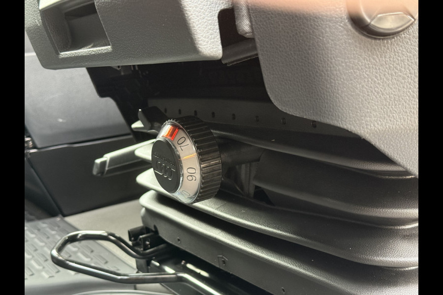 Volkswagen Crafter 35 2.0 TDI L3H2 DC Highline | Led | Adapt. Cruisec. | Stoelverw. | Trekhaak