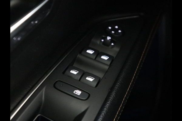 Peugeot 5008 1.2 PureTech GT-Line 7-persoons | Panoramadak | Leder | Carplay | Camera | Navigatie | Keyless | Full LED | Dodehoek detectie