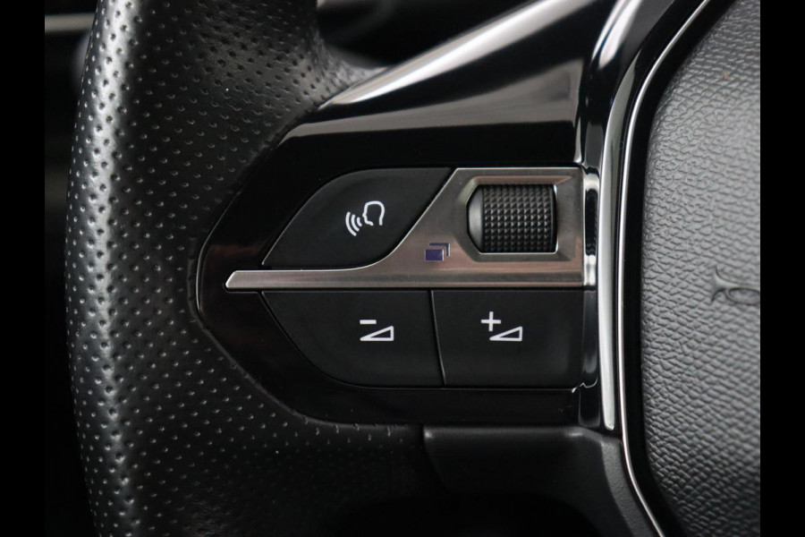 Peugeot 5008 1.2 PureTech GT-Line 7-persoons | Panoramadak | Leder | Carplay | Camera | Navigatie | Keyless | Full LED | Dodehoek detectie